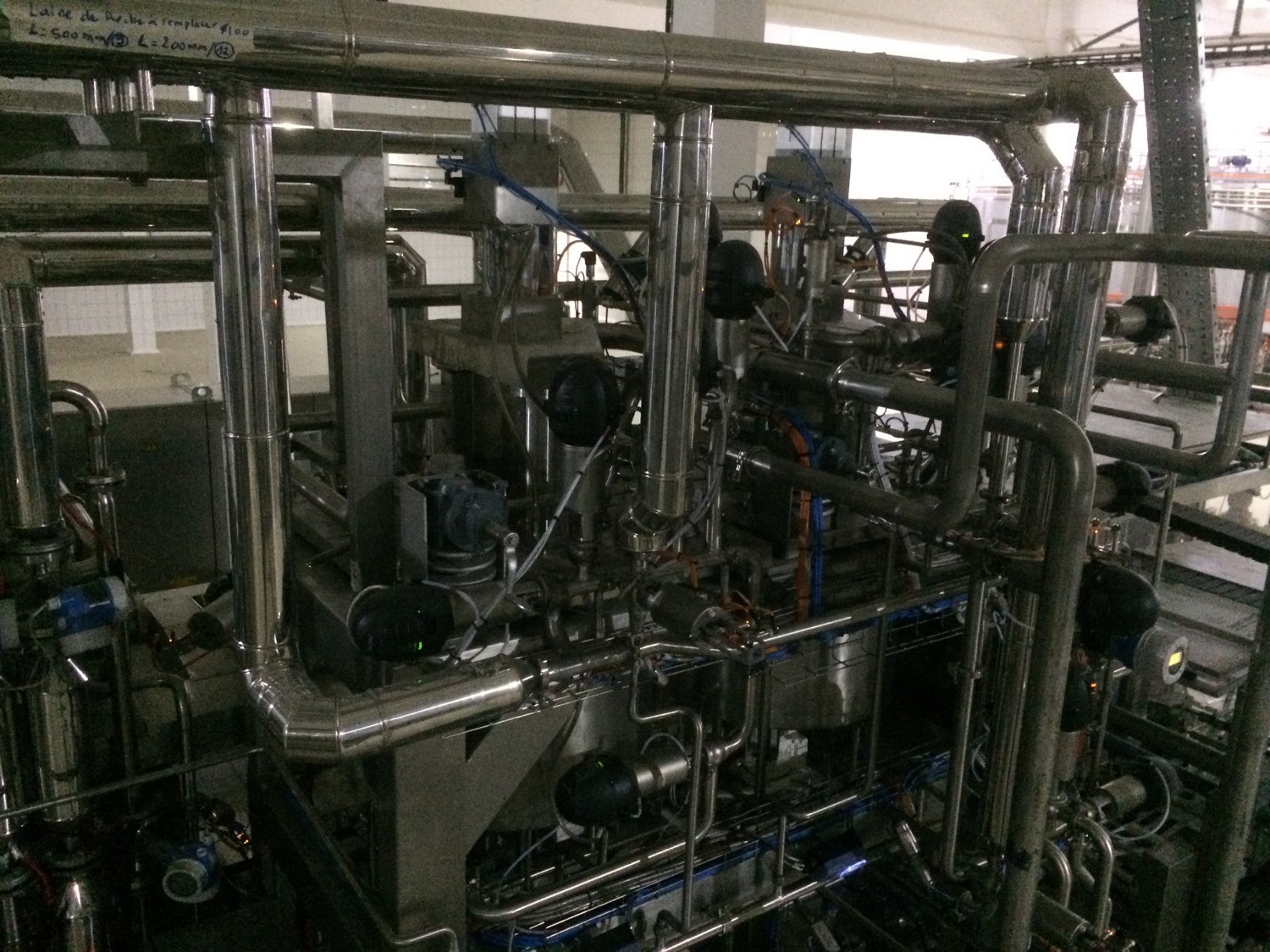 Изоляция ёмкостей и трубопроводов для завода RAUPXON в Узбекистане