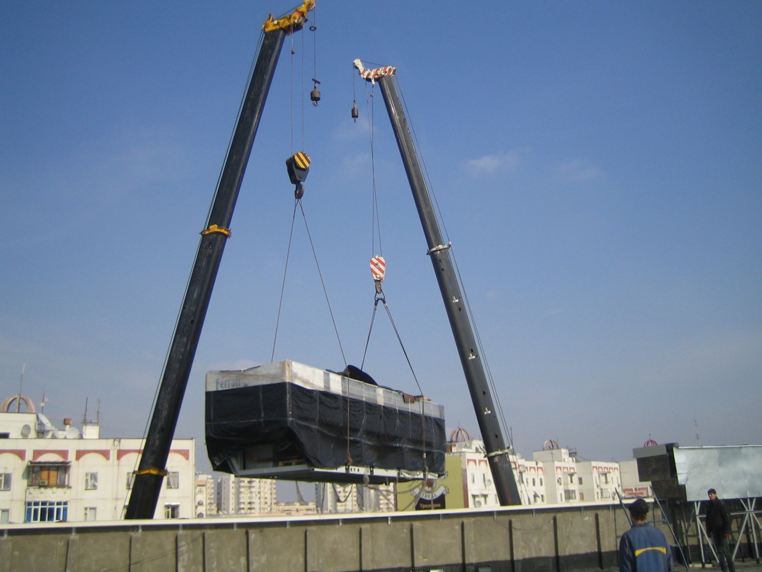 Установка чиллеров Ferroli в ТЦ “Самарканд Дарвоза”