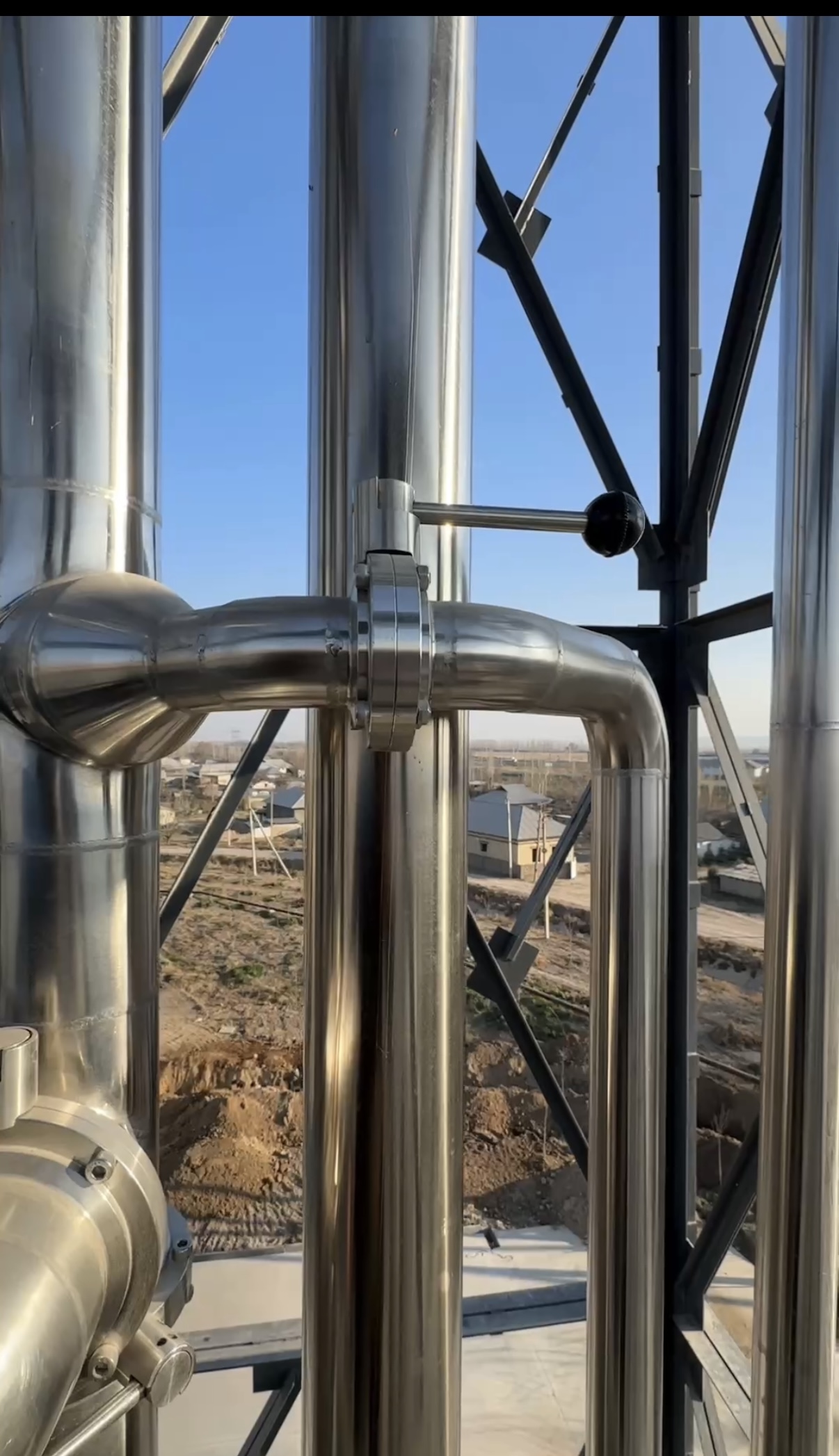 Изготовление и установка танков для DINAY в Ахангаране